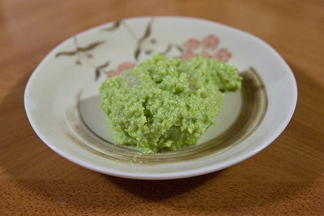 ずんだ餅 (translated "ずんだ餅" to French): Étreinte de Douceur Verte