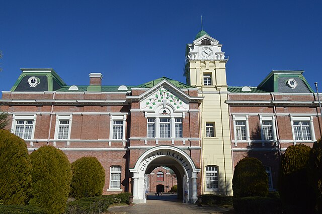 牛久シャトー(Château de Ushiku) : "Échos de Sereine Majesté"