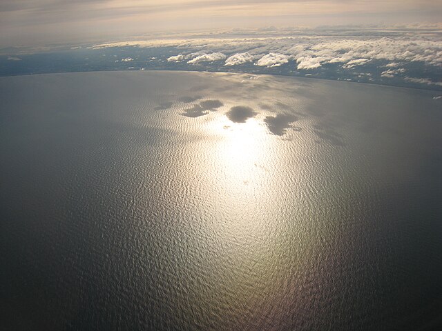 九十九里浜 (Plage des Cent Rizières) : "Échos des Vagues et Sables d'Or"