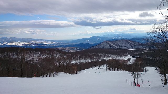 玉原高原(Plateau de Jade): "Éveil des Cimes Émeraude"