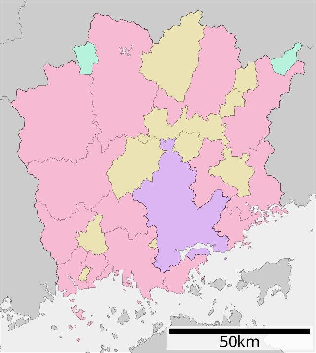 川上町高山市 (Ville de Takayama, le Reflet des Montagnes Éternelles) : "Échos des Cimes Enneigées"