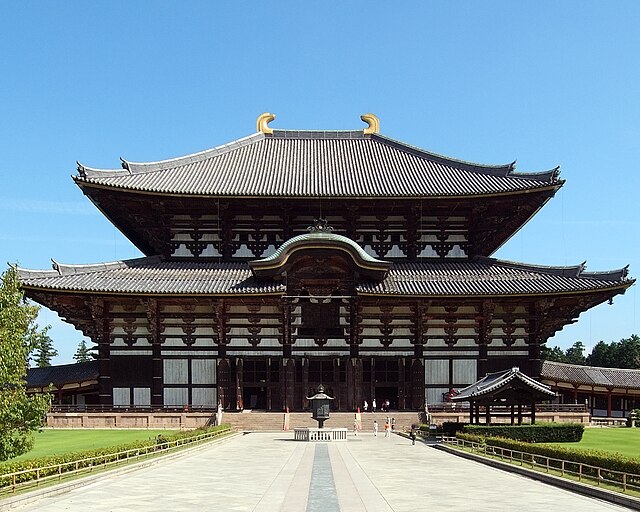 東大寺大仏殿(Temple du Grand Bouddha): "L'Étreinte du Bouddha Éternel"