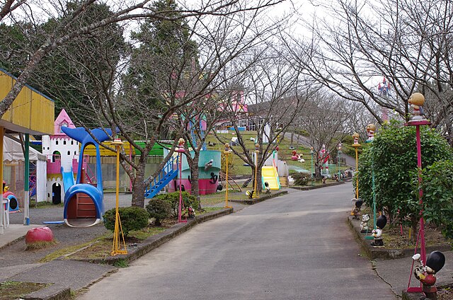 メルヘン村(Village des contes de fées): "Rêves Éveillés au Village Enchanté"