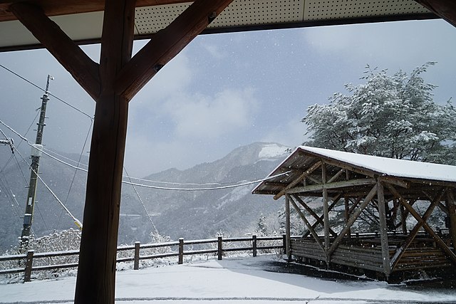 自然王国白滝の里 (Royaume Naturel des Chutes Blanches) : "Mélodie des Cascades Éternelles"