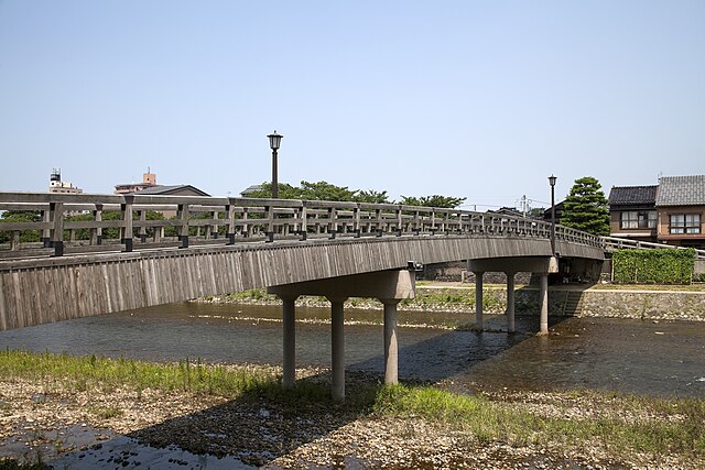 梅ノ橋(Pont des Pruniers): "Sous les Fleurs de Prunier"
