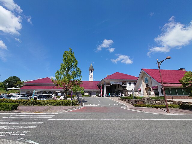 広島三次ワイナリー (Vignoble de Miyoshi) : "Les Rêves de Vigne et de Lumière"