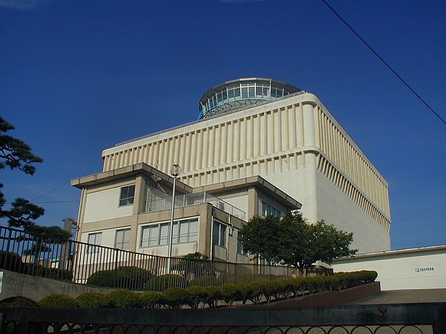日本海タワー(Tour de la Mer du Japon): "Échos des Vagues Éternelles"