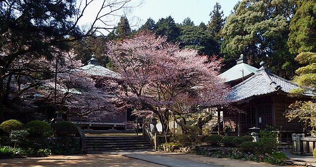 三角寺(Temple des Trois Angles) : "Harmonie des Cieux et des Terres"