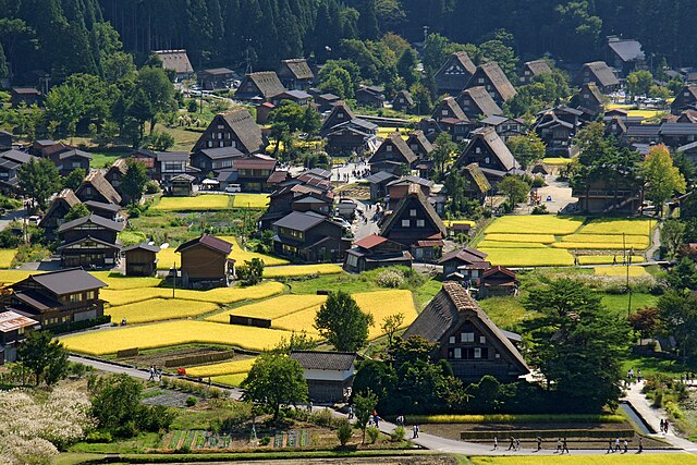 白川郷・五箇山の合掌造り集落 (Villages de Gassho de Shirakawa-go et Gokayama): "Harmonies de Paille et de Neige"