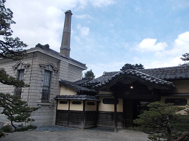 旧高取家住宅 (Ancienne Résidence Takatori) : "Échos du Passé dans les Ombres du Temps"